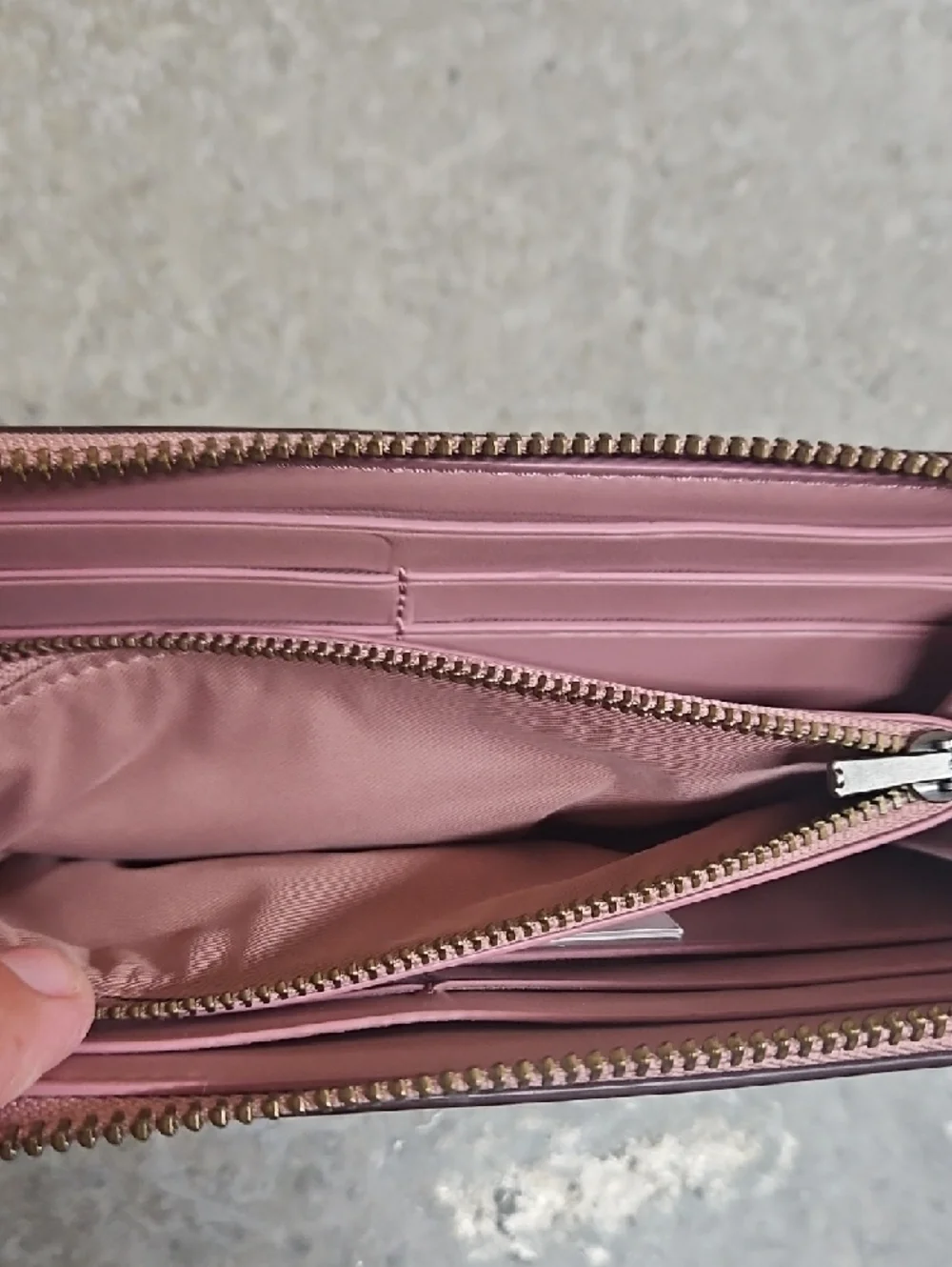 Coach Dusty Rose Zip-Around Leather Wallet - Picture 5 of 6